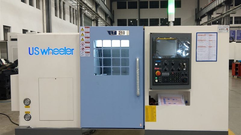小型五轴立式加工中心：揭秘其核心优势与适用场景